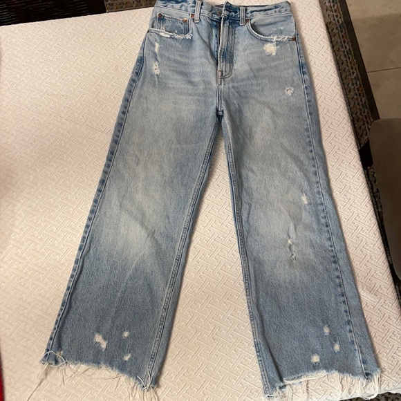 Abercrombie & Fitch Denim - Abercrombie & Fitch high-rise light distressed boyfriend jeans